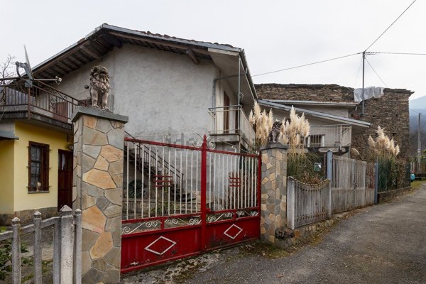 casa indipendente in vendita a Barge