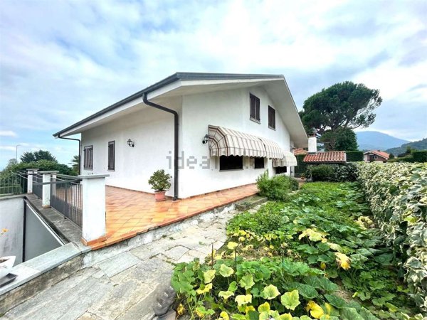 casa indipendente in vendita a Barge