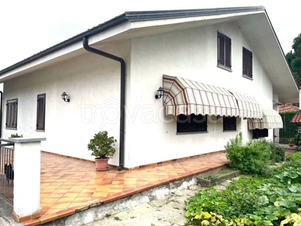 casa indipendente in vendita a Barge