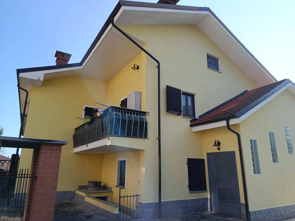 casa indipendente in vendita a Barge