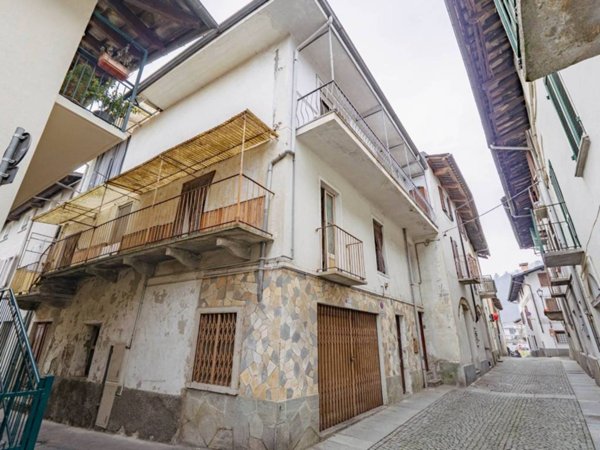 casa indipendente in vendita a Barge