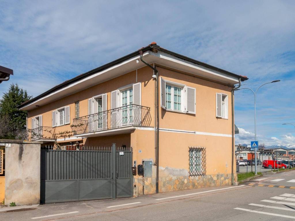 casa indipendente in vendita a Barge