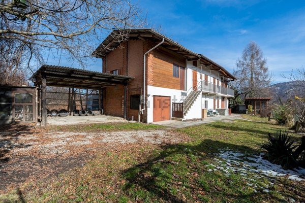 casa indipendente in vendita a Barge