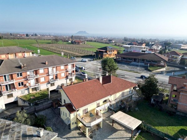 casa indipendente in vendita a Barge