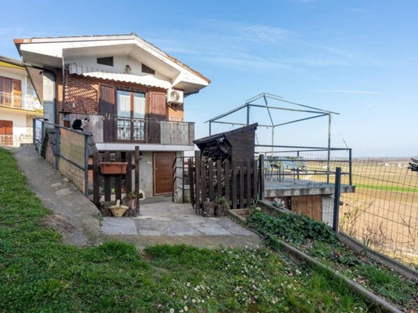 casa semindipendente in vendita a Barge