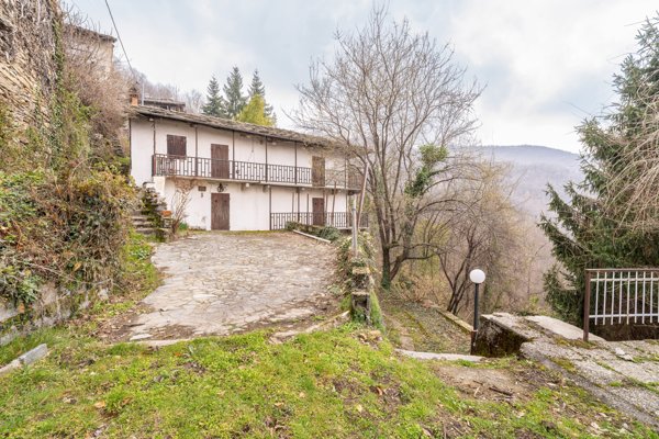 casa indipendente in vendita a Barge