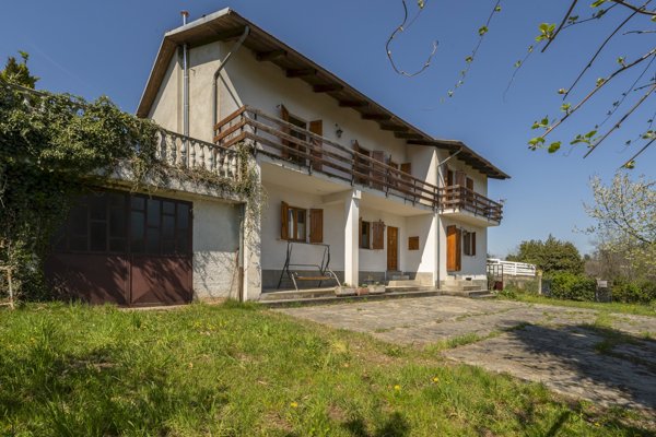 casa indipendente in vendita a Barge