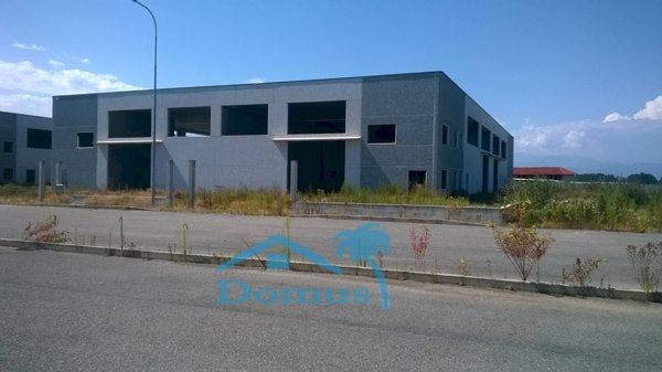 capannone in vendita a Barge