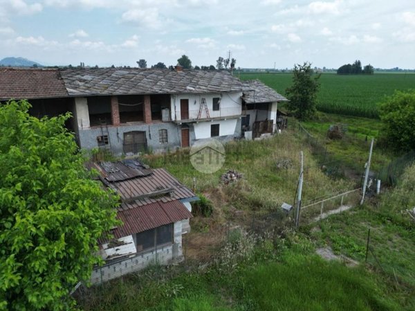 casa indipendente in vendita a Barge