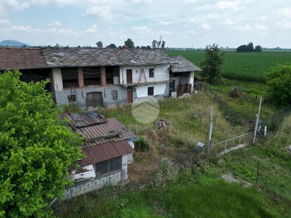 casa indipendente in vendita a Barge