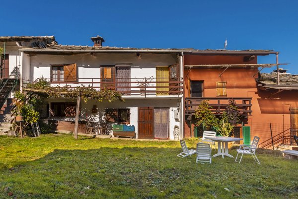 casa indipendente in vendita a Barge