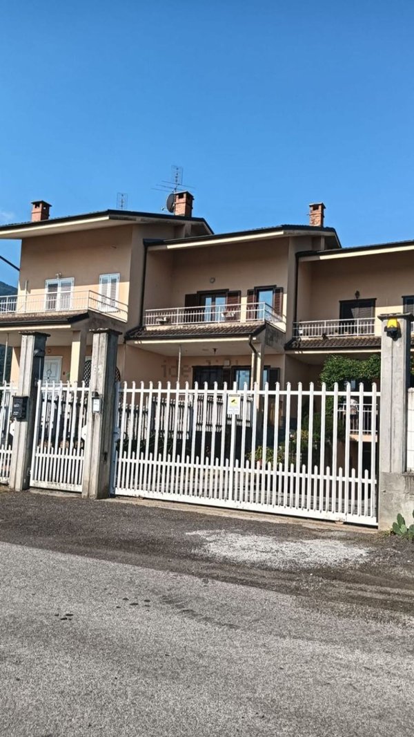 casa indipendente in vendita a Barge