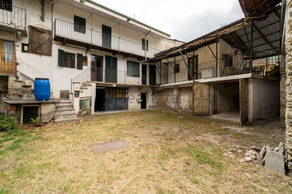 casa indipendente in vendita a Barge