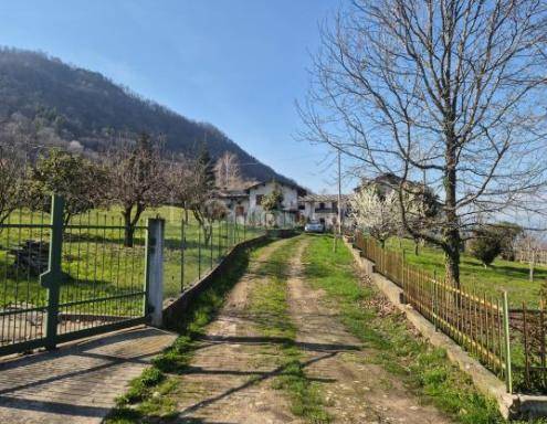casa indipendente in vendita a Barge