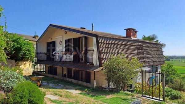 casa indipendente in vendita a Barge