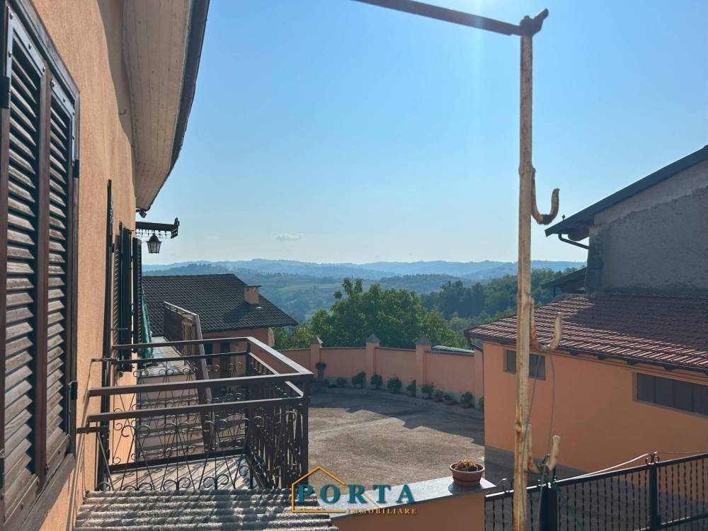 casale in vendita a Barolo