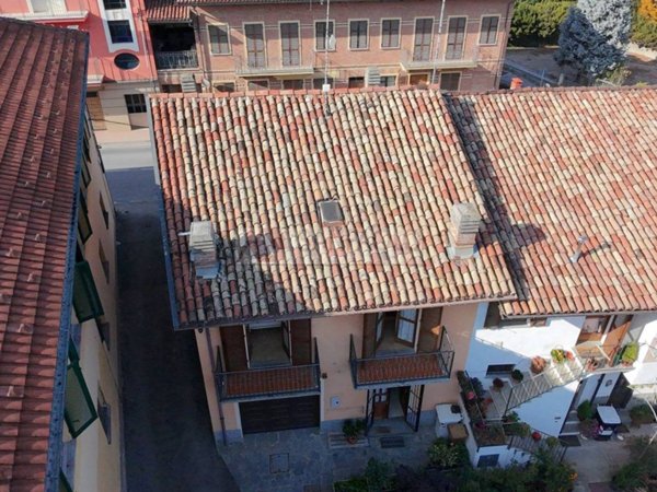 casa indipendente in vendita a Barolo
