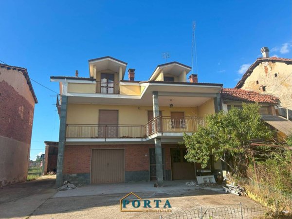 casa indipendente in vendita a Barolo