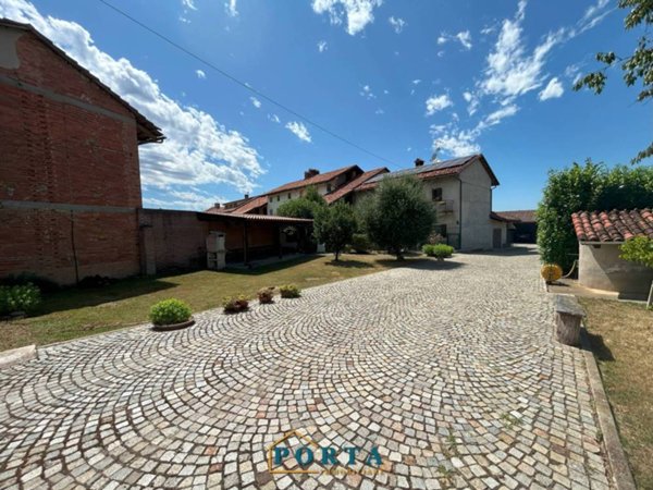 casa indipendente in vendita a Barolo