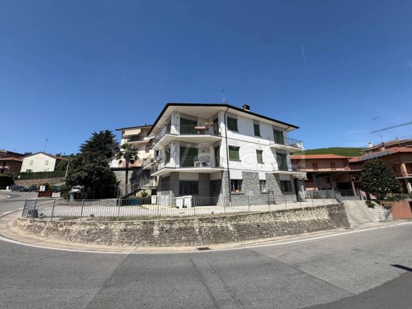 casa indipendente in vendita a Barolo
