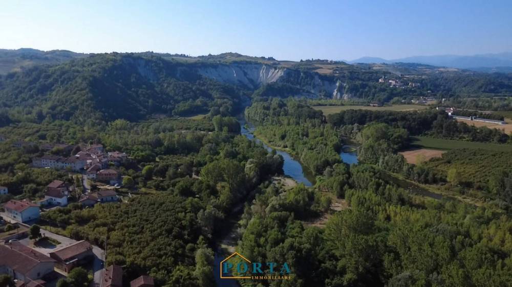 casa indipendente in vendita a Barolo