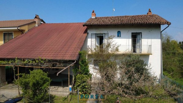 casa indipendente in vendita a Barolo
