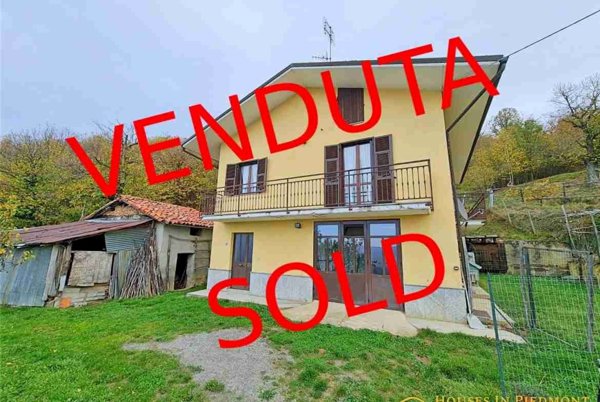casa indipendente in vendita a Battifollo