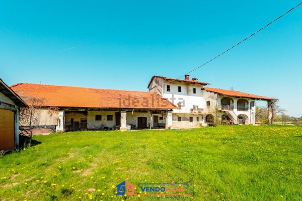 casale in vendita a Beinette