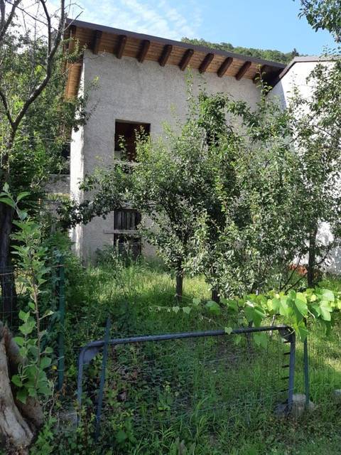 casa indipendente in vendita a Bellino