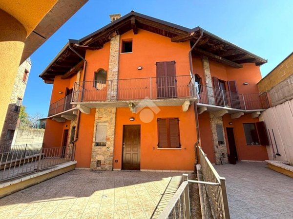 casa indipendente in vendita a Belvedere Langhe