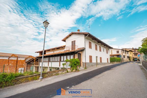 casa indipendente in vendita a Belvedere Langhe