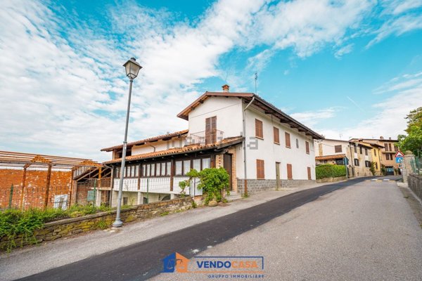 casa semindipendente in vendita a Belvedere Langhe
