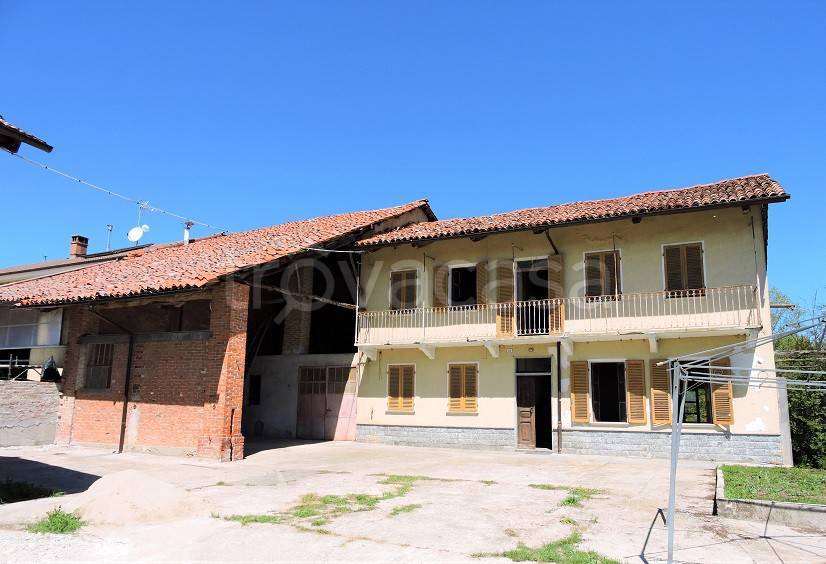 casa indipendente in vendita a Bene Vagienna in zona Prà