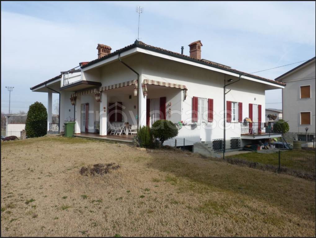 casa indipendente in vendita a Bene Vagienna