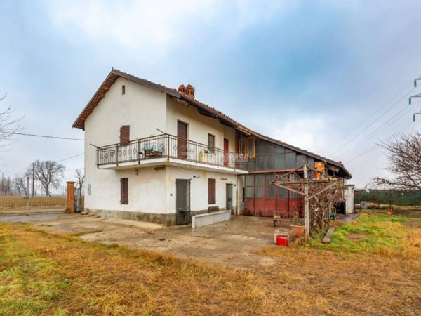casa indipendente in vendita a Bene Vagienna