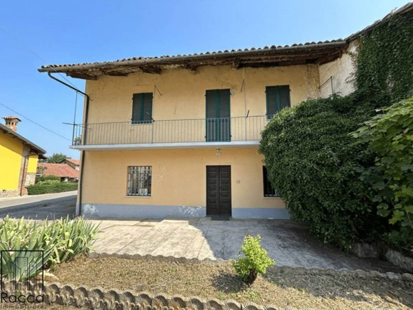casa indipendente in vendita a Bene Vagienna in zona Isola