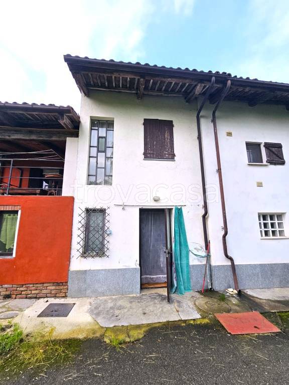 casa indipendente in vendita a Bene Vagienna in zona Gorra