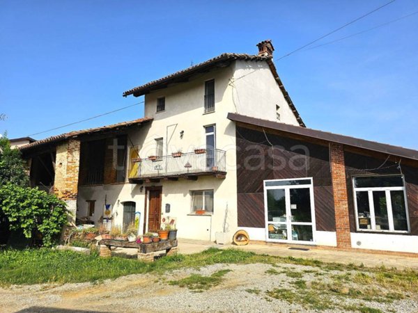 casa indipendente in vendita a Bene Vagienna in zona Gorra