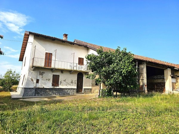 casale in vendita a Bene Vagienna in zona Gorra