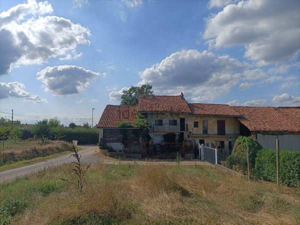 casale in vendita a Bene Vagienna in zona Santo Stefano