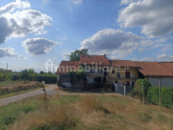 casale in vendita a Bene Vagienna in zona Santo Stefano