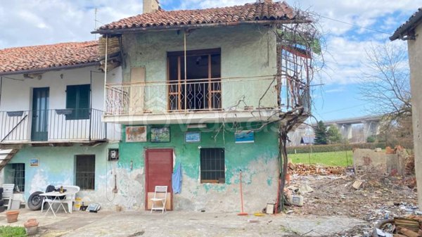 casale in vendita a Bene Vagienna in zona Isola