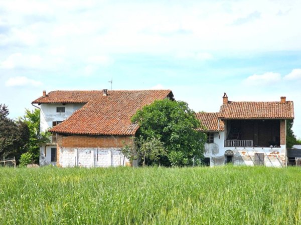 casa indipendente in vendita a Bene Vagienna in zona Isola