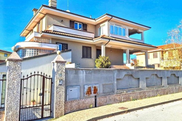 casa indipendente in vendita a Bene Vagienna