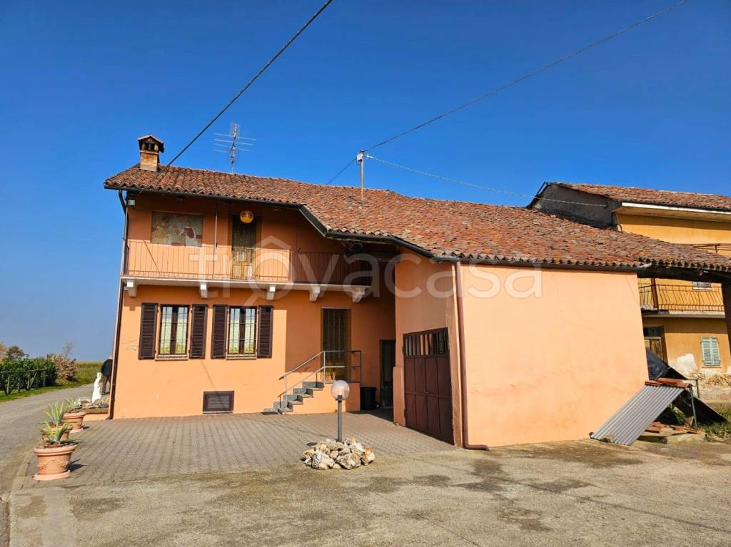 casa indipendente in vendita a Bene Vagienna in zona Prà