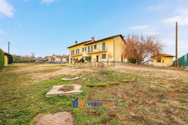 casa indipendente in vendita a Bene Vagienna