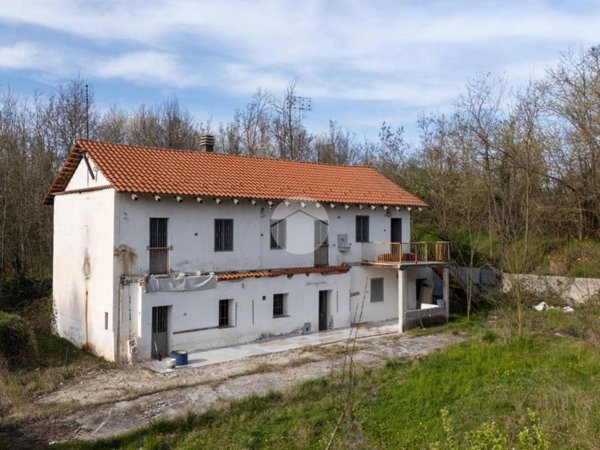 casa indipendente in vendita a Bene Vagienna