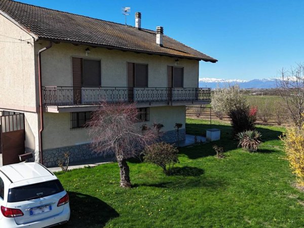casa indipendente in vendita a Bene Vagienna in zona Buretto