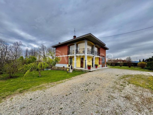 casa indipendente in vendita a Bene Vagienna in zona Buretto