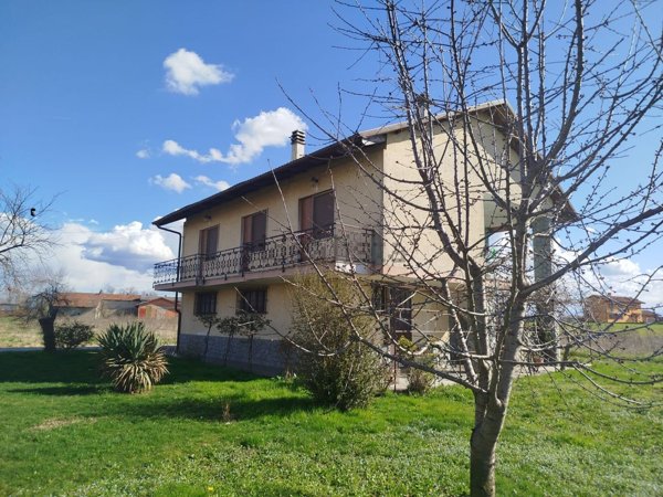 casa indipendente in vendita a Bene Vagienna